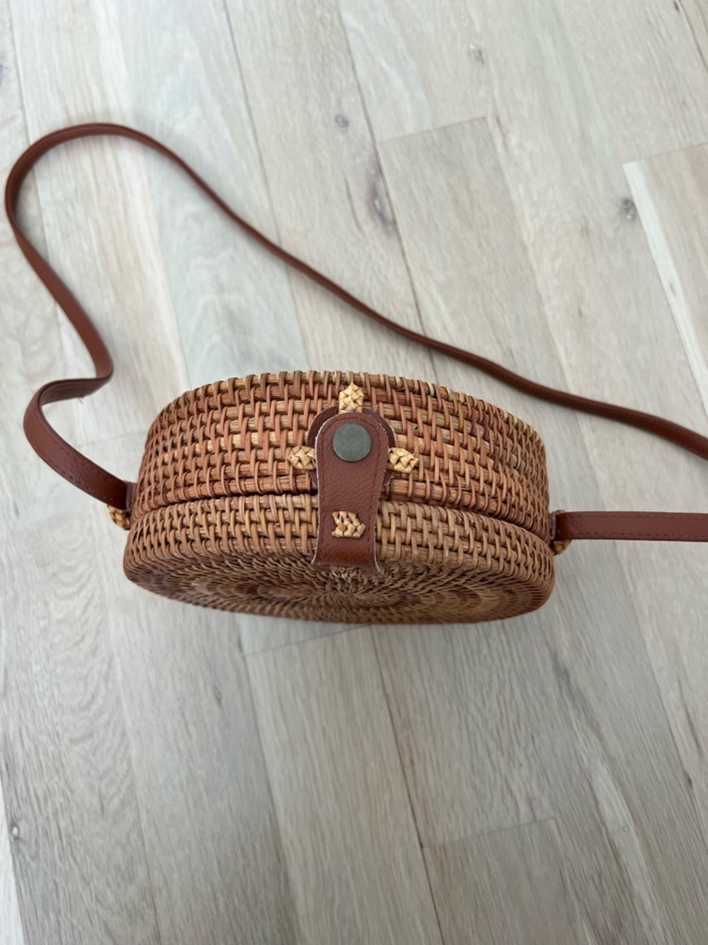 Rattan Woven Shoulder Bag 🌴🤎 Summer Statement Purse Round | NWOT - Picture 3 of 4